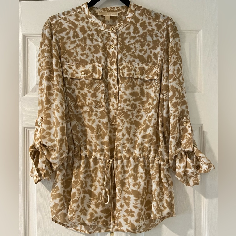 Michael Kors Women's Tan and White Animal Print with Gold Buttons Blouse Size S